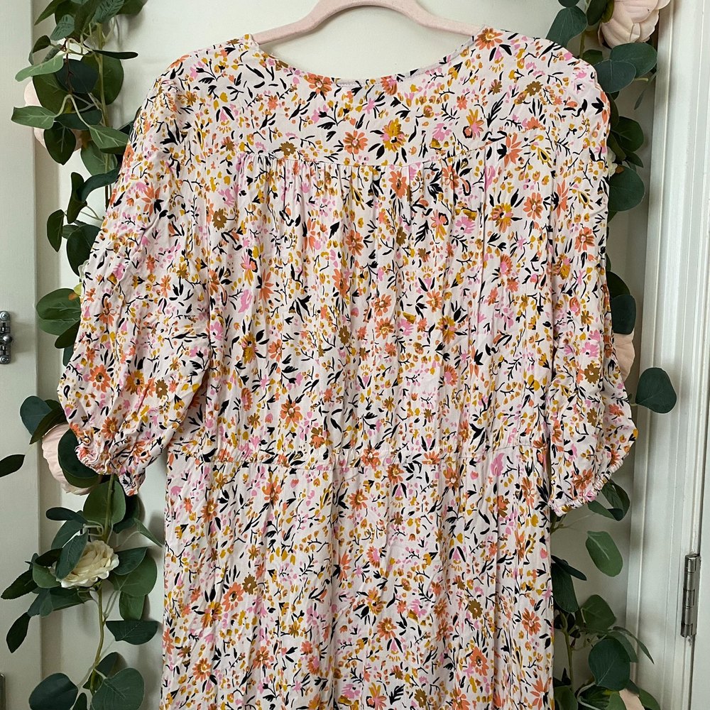 Petal + Pup Floral Maxi Dress - Picture 4 of 7